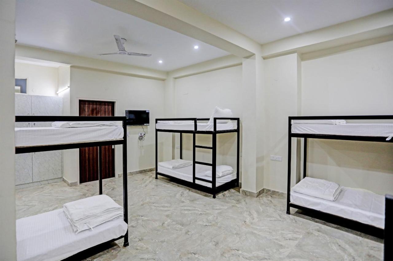 Hotel S B Inn-Near New Delhi Train Station מראה חיצוני תמונה