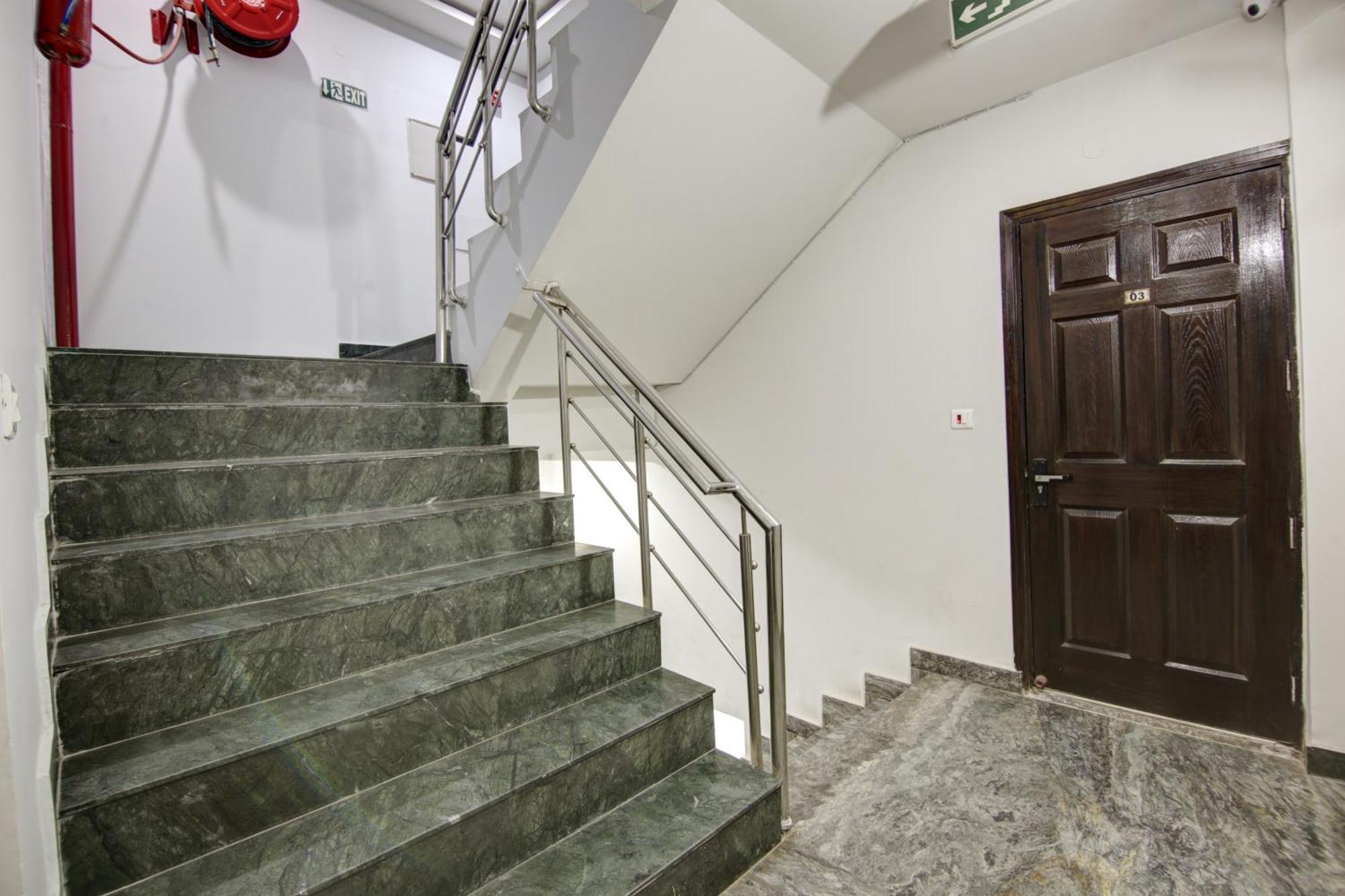 Hotel S B Inn-Near New Delhi Train Station מראה חיצוני תמונה
