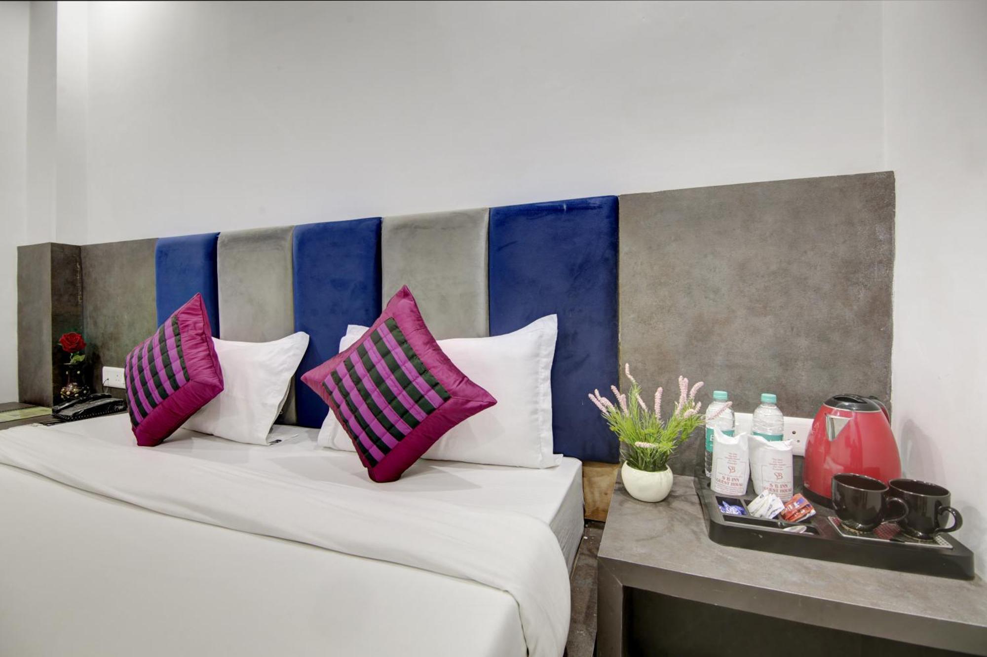 Hotel S B Inn-Near New Delhi Train Station מראה חיצוני תמונה