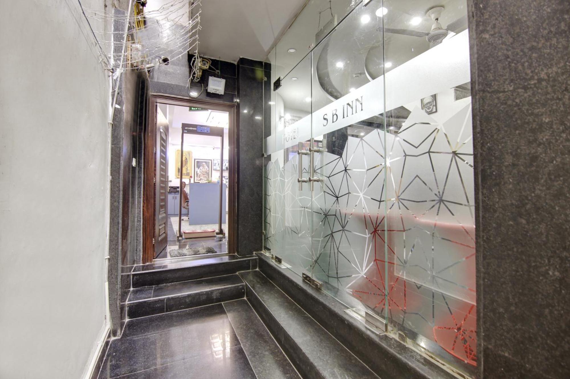 Hotel S B Inn-Near New Delhi Train Station מראה חיצוני תמונה