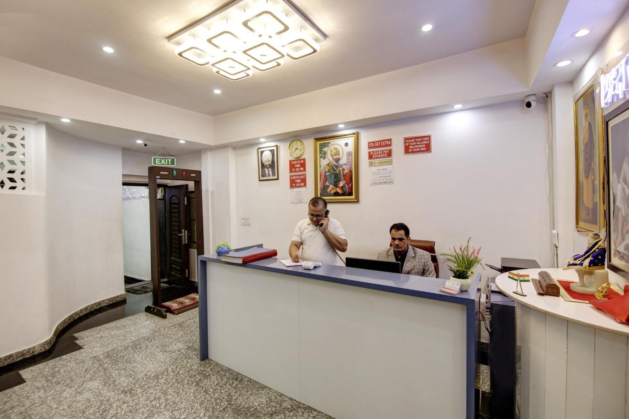 Hotel S B Inn-Near New Delhi Train Station מראה חיצוני תמונה