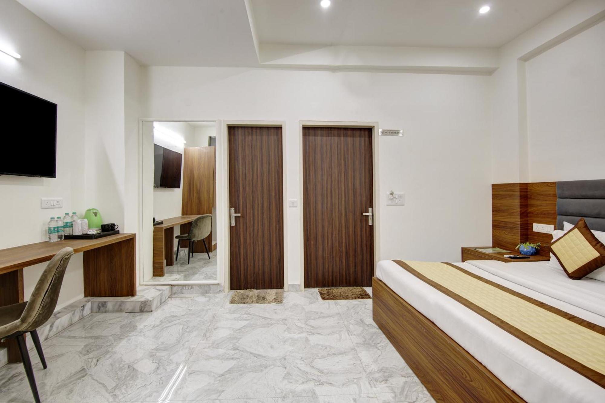 Hotel S B Inn-Near New Delhi Train Station מראה חיצוני תמונה