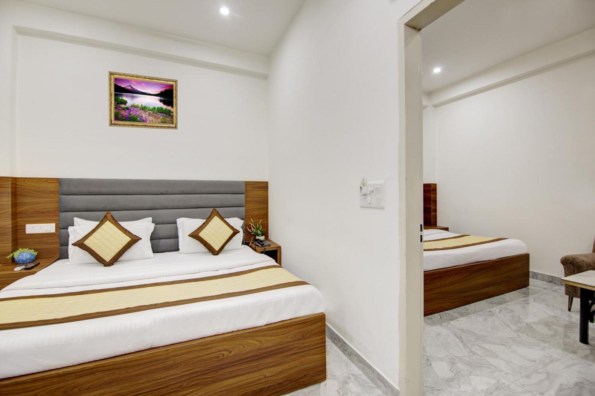 Hotel S B Inn-Near New Delhi Train Station מראה חיצוני תמונה