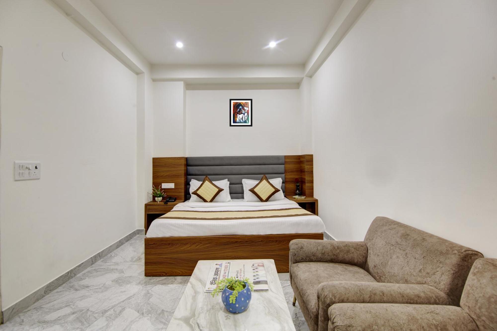 Hotel S B Inn-Near New Delhi Train Station מראה חיצוני תמונה
